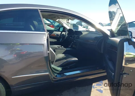 2013 Mercedes-Benz E 350 z USA, uszkodzony, nr VIN WDDKJ5KB4DF218047